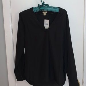 Black blouse with sleeves